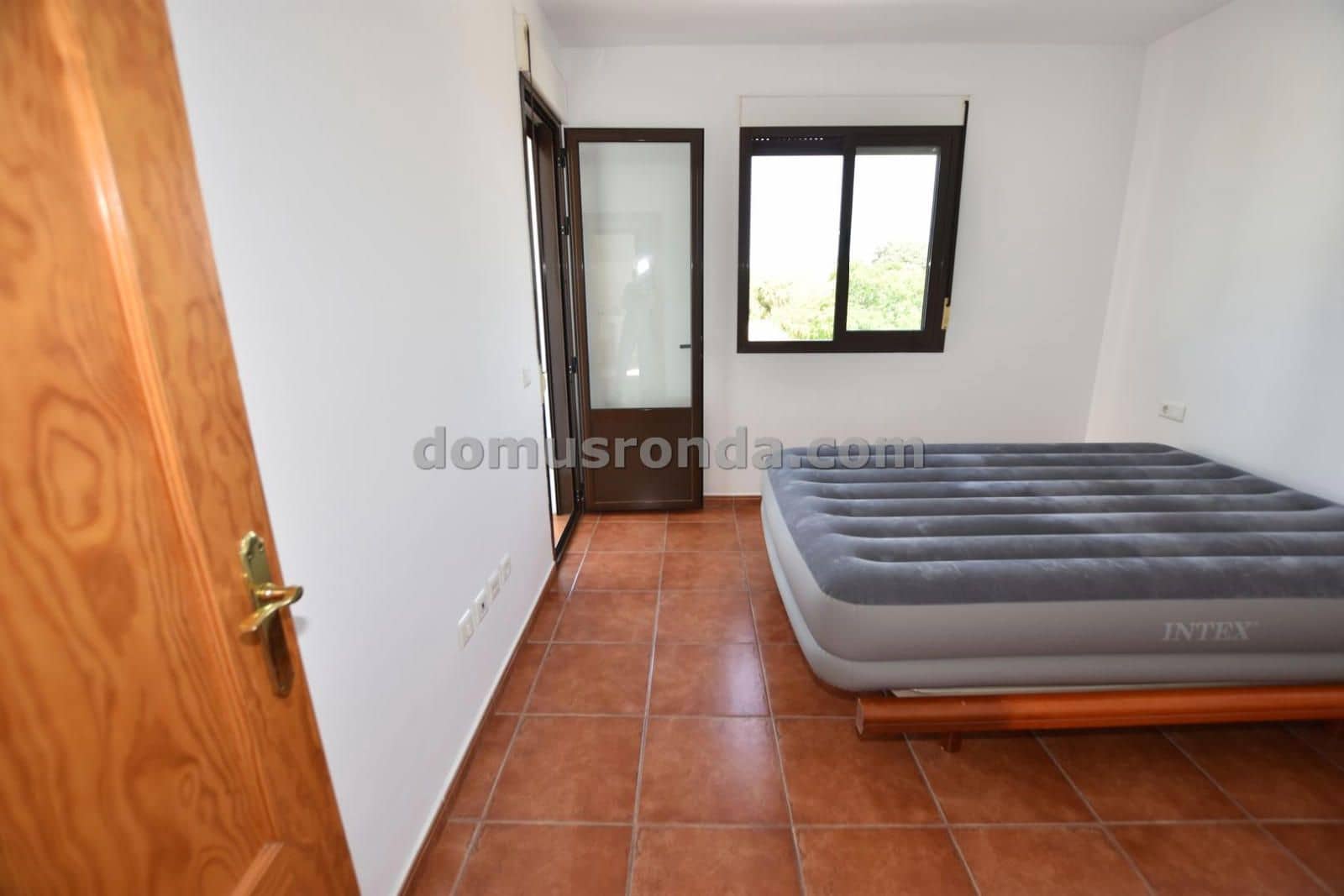 3 slaapkamer Villa te koop in Ronda met garage - € 255.000 (Ref: 9072942)