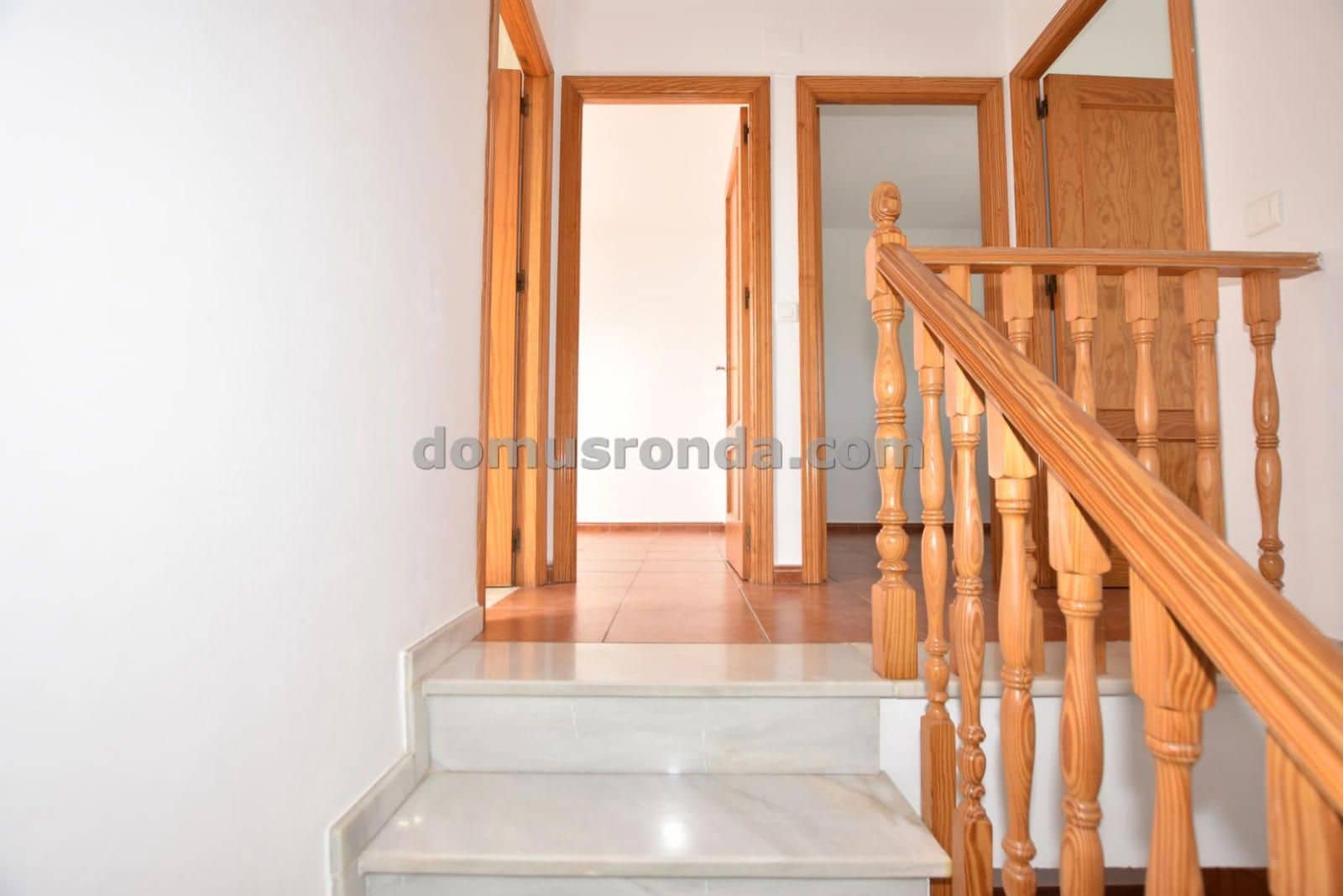 3 slaapkamer Villa te koop in Ronda met garage - € 255.000 (Ref: 9072942)