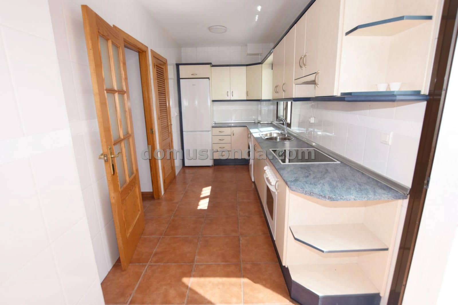 3 slaapkamer Villa te koop in Ronda met garage - € 255.000 (Ref: 9072942)