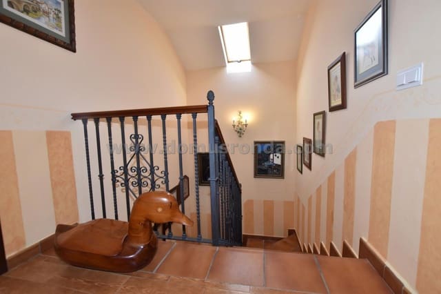 4 soveværelse Villa til salg i Ronda med swimmingpool - € 595.000 (Ref: 9076508)