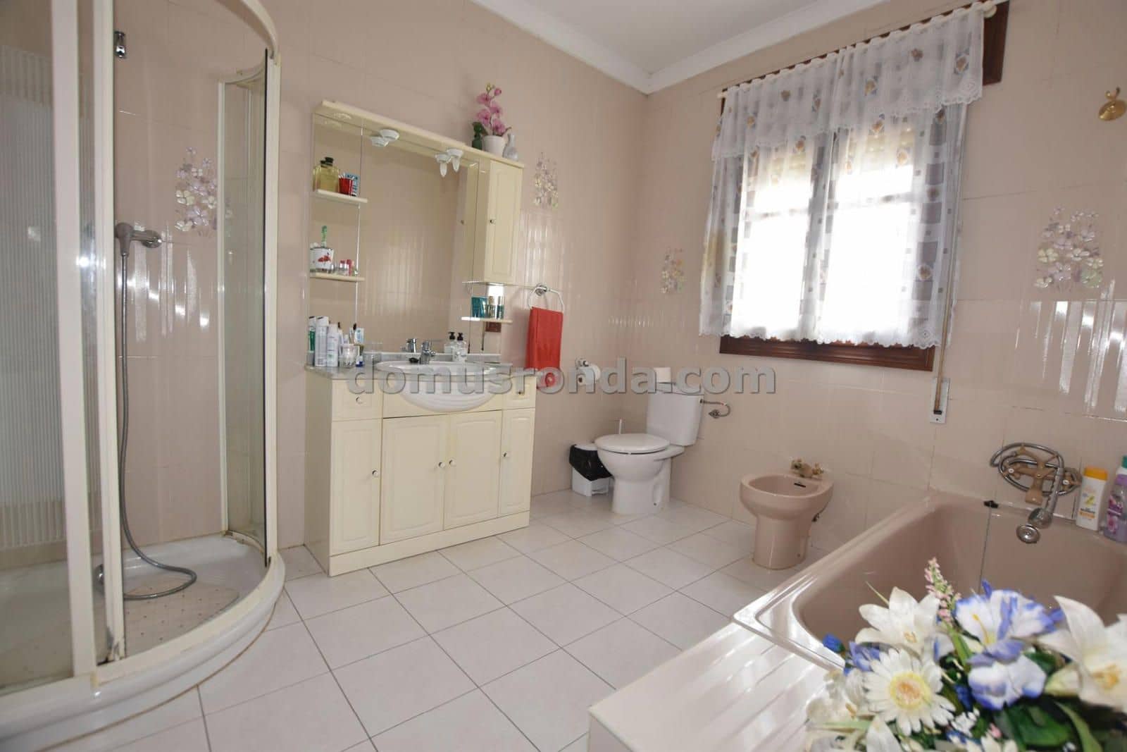 3 chambre Villa/Maison à vendre à Cuevas del Becerro avec garage - 225 000 € (Ref: 9076726)