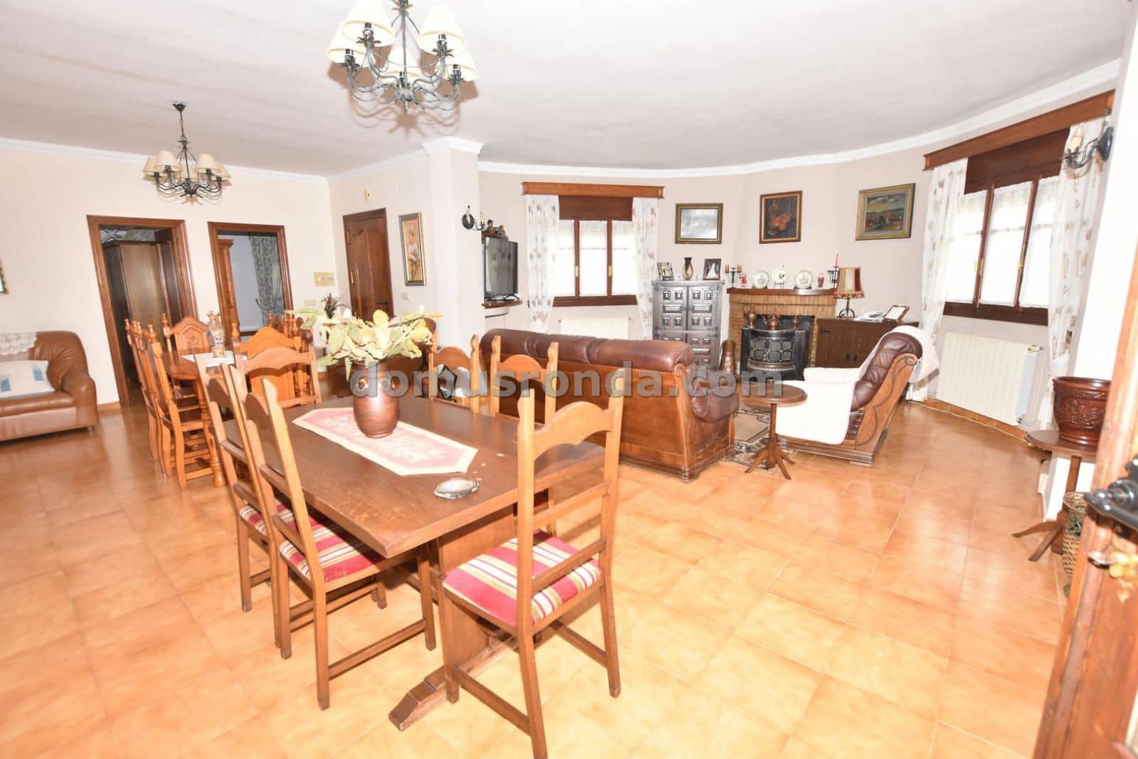 3 chambre Villa/Maison à vendre à Cuevas del Becerro avec garage - 225 000 € (Ref: 9076726)