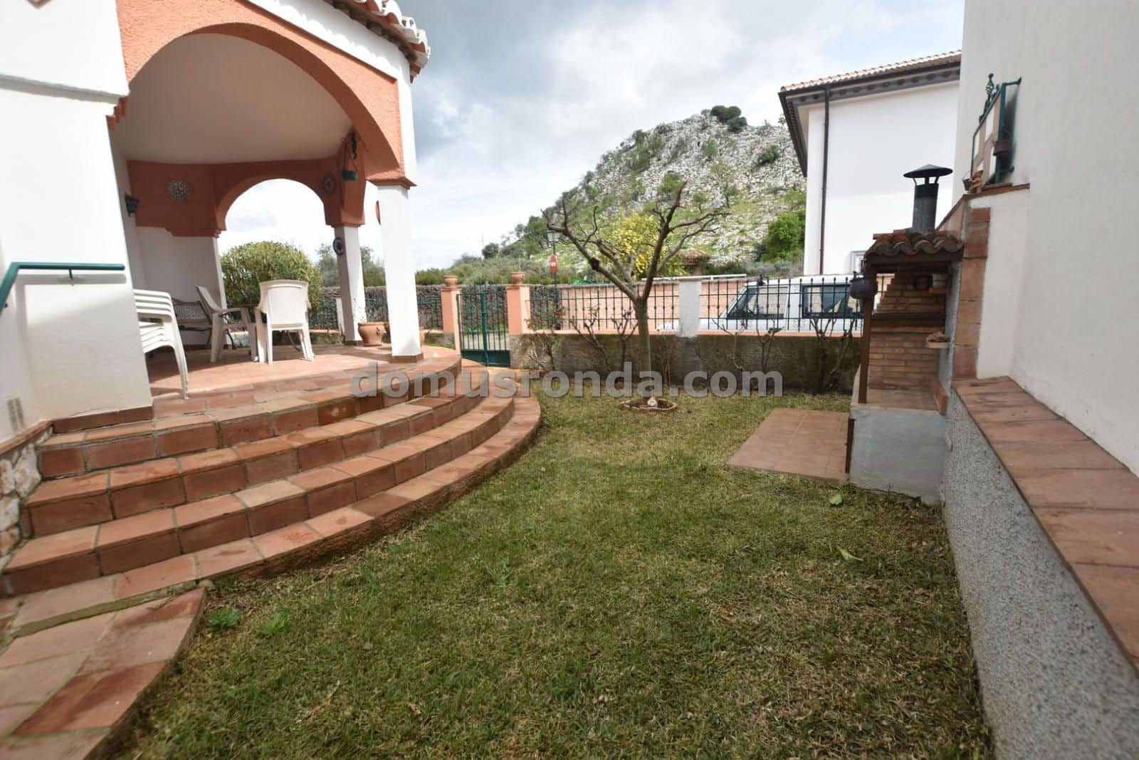 3 chambre Villa/Maison à vendre à Cuevas del Becerro avec garage - 225 000 € (Ref: 9076726)