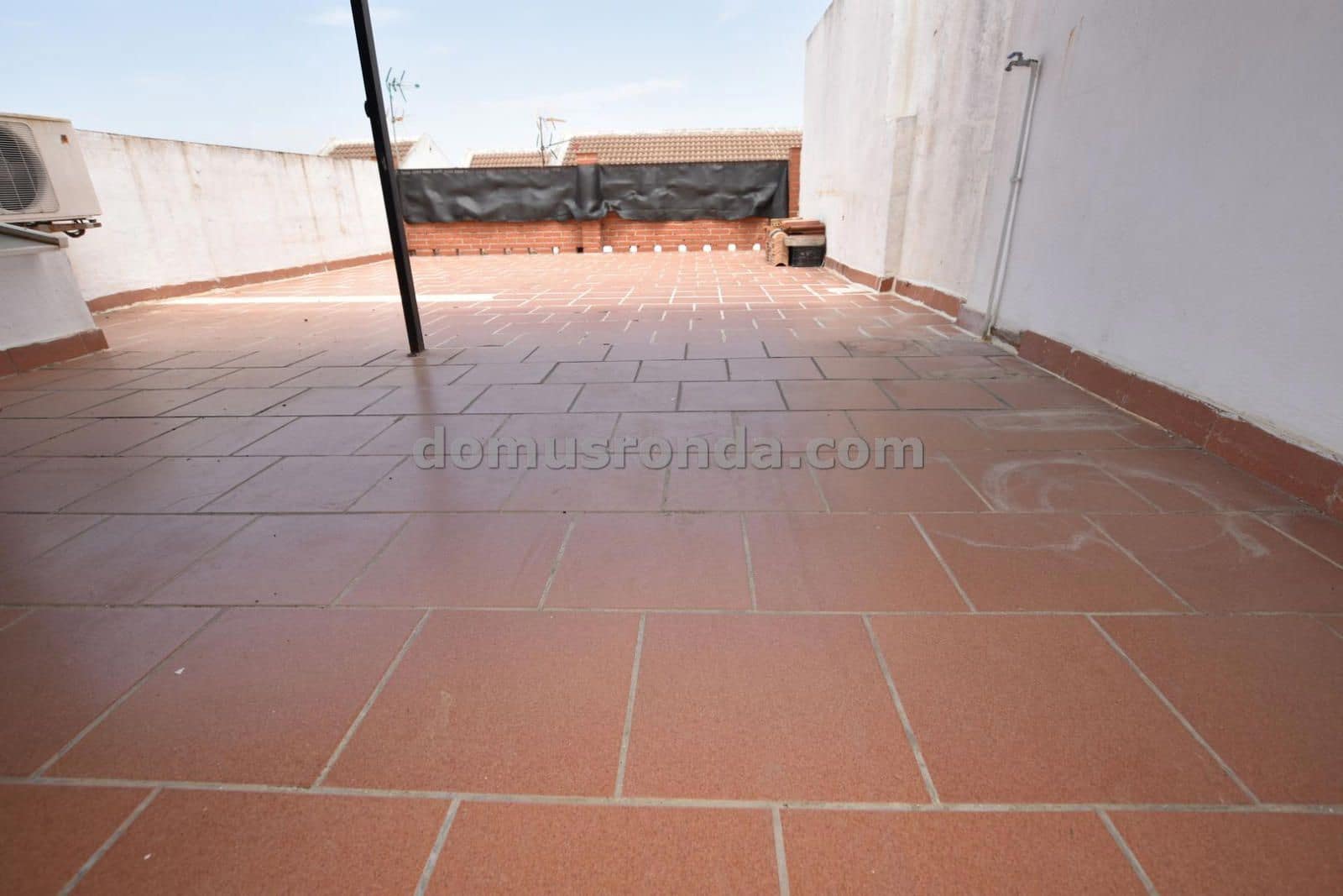 3 bedroom Villa for sale in Ronda with garage - € 148,000 (Ref: 9085648)