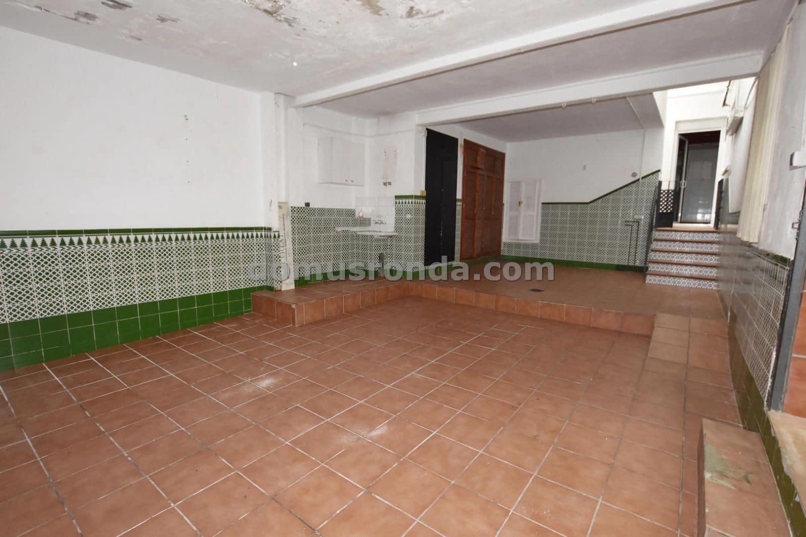 3 bedroom Villa for sale in Ronda with garage - € 148,000 (Ref: 9085648)