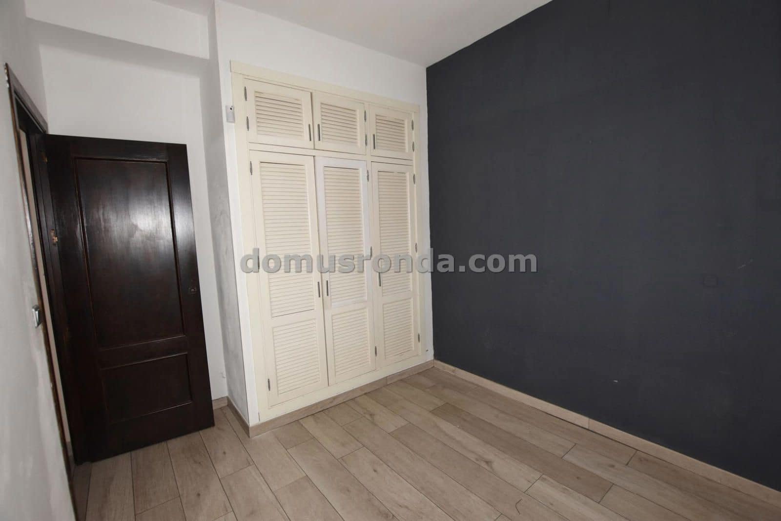 3 bedroom Villa for sale in Ronda with garage - € 148,000 (Ref: 9085648)