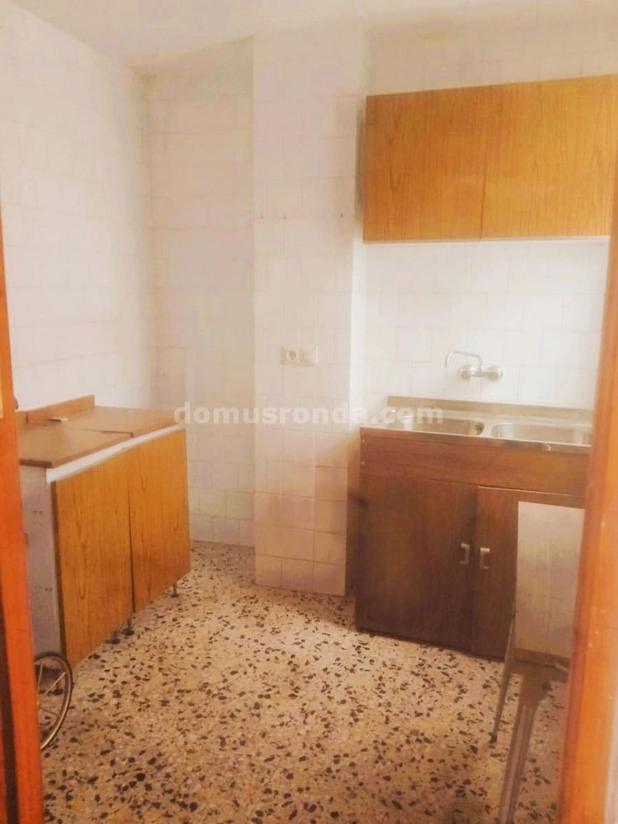 10 soveværelse Villa til salg i Alcala del Valle med garage - € 250.000 (Ref: 9109157)