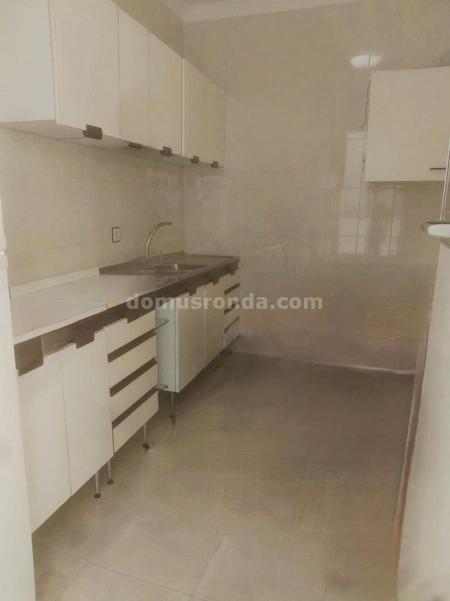 10 soveværelse Villa til salg i Alcala del Valle med garage - € 250.000 (Ref: 9109157)