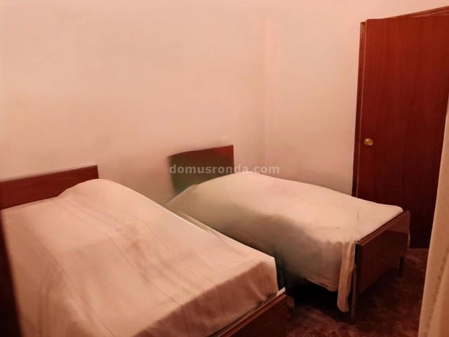 10 soverom Villa til salgs i Alcalá del Valle med garasje - € 250 000 (Ref: 9109157)