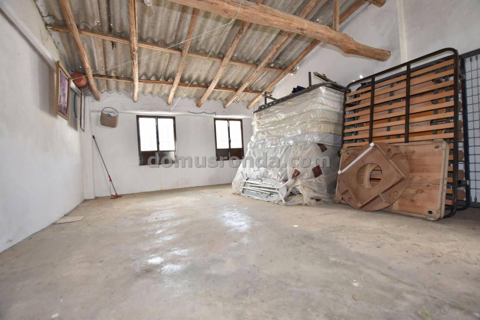 5 soveværelse Villa til salg i Cuevas del Becerro med garage - € 155.000 (Ref: 9180161)