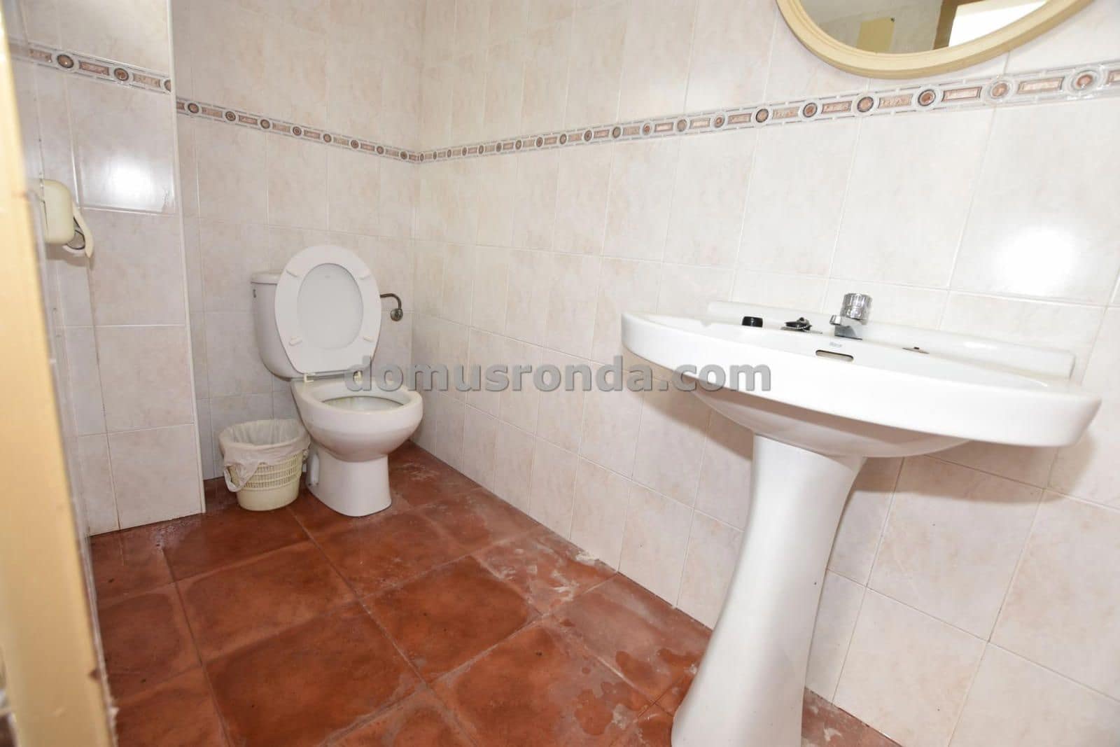 5 soveværelse Villa til salg i Cuevas del Becerro med garage - € 155.000 (Ref: 9180161)