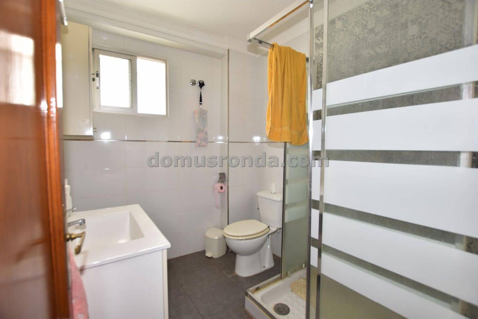 5 soveværelse Villa til salg i Cuevas del Becerro med garage - € 155.000 (Ref: 9180161)