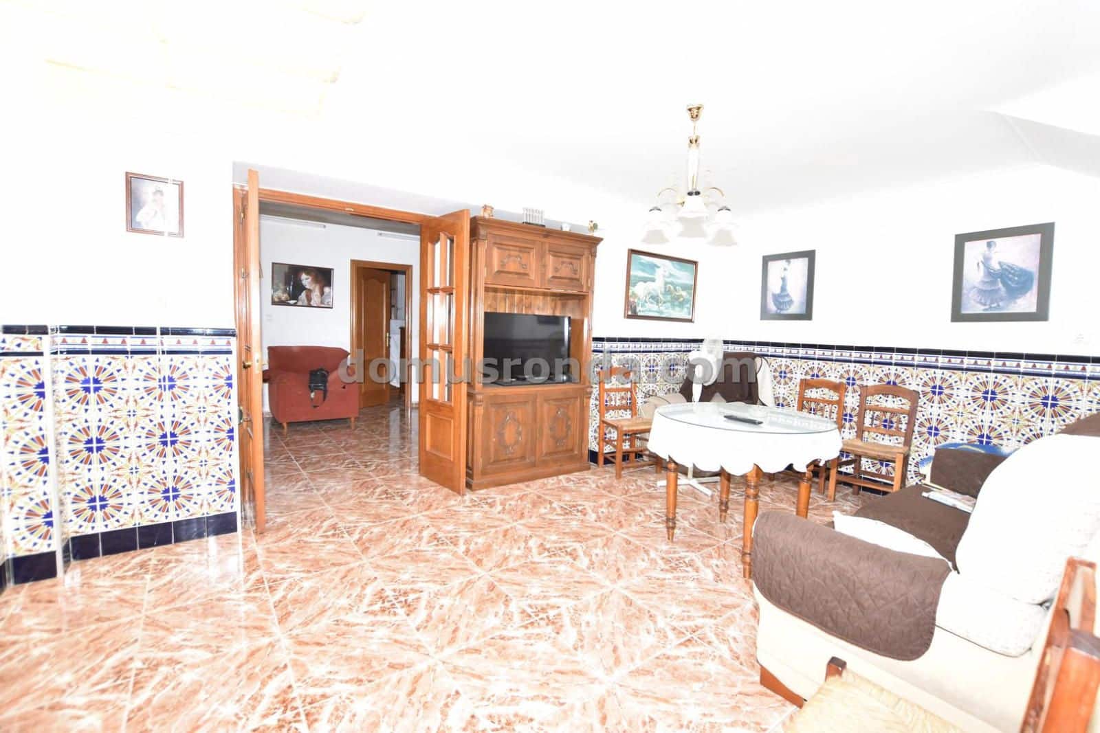 5 soveværelse Villa til salg i Cuevas del Becerro med garage - € 155.000 (Ref: 9180161)