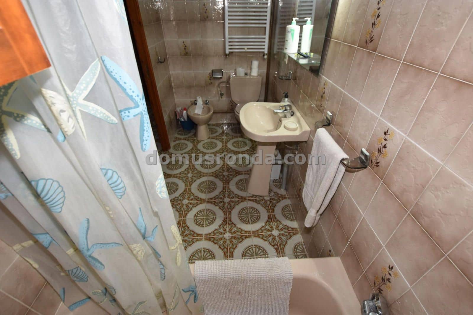 6 sypialnia Willa na sprzedaż w Cuevas del Becerro z garażem - 117 000 € (Ref: 9185973)