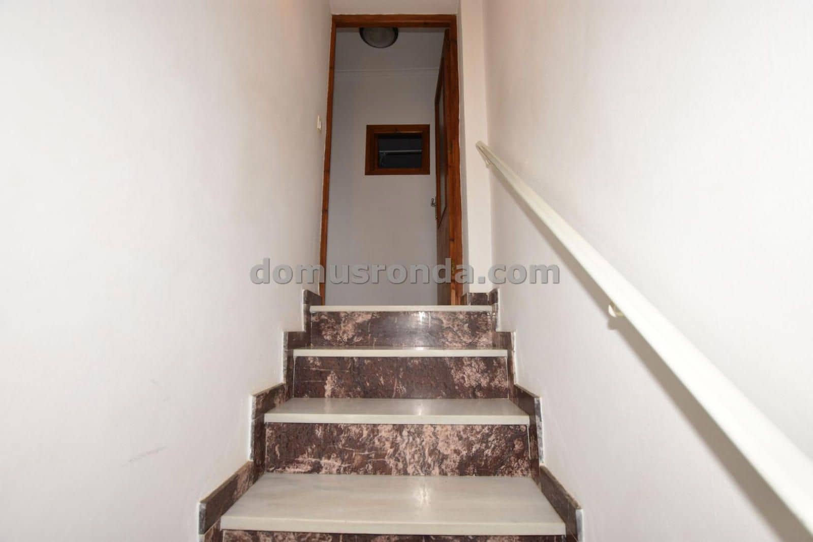 6 sypialnia Willa na sprzedaż w Cuevas del Becerro z garażem - 117 000 € (Ref: 9185973)