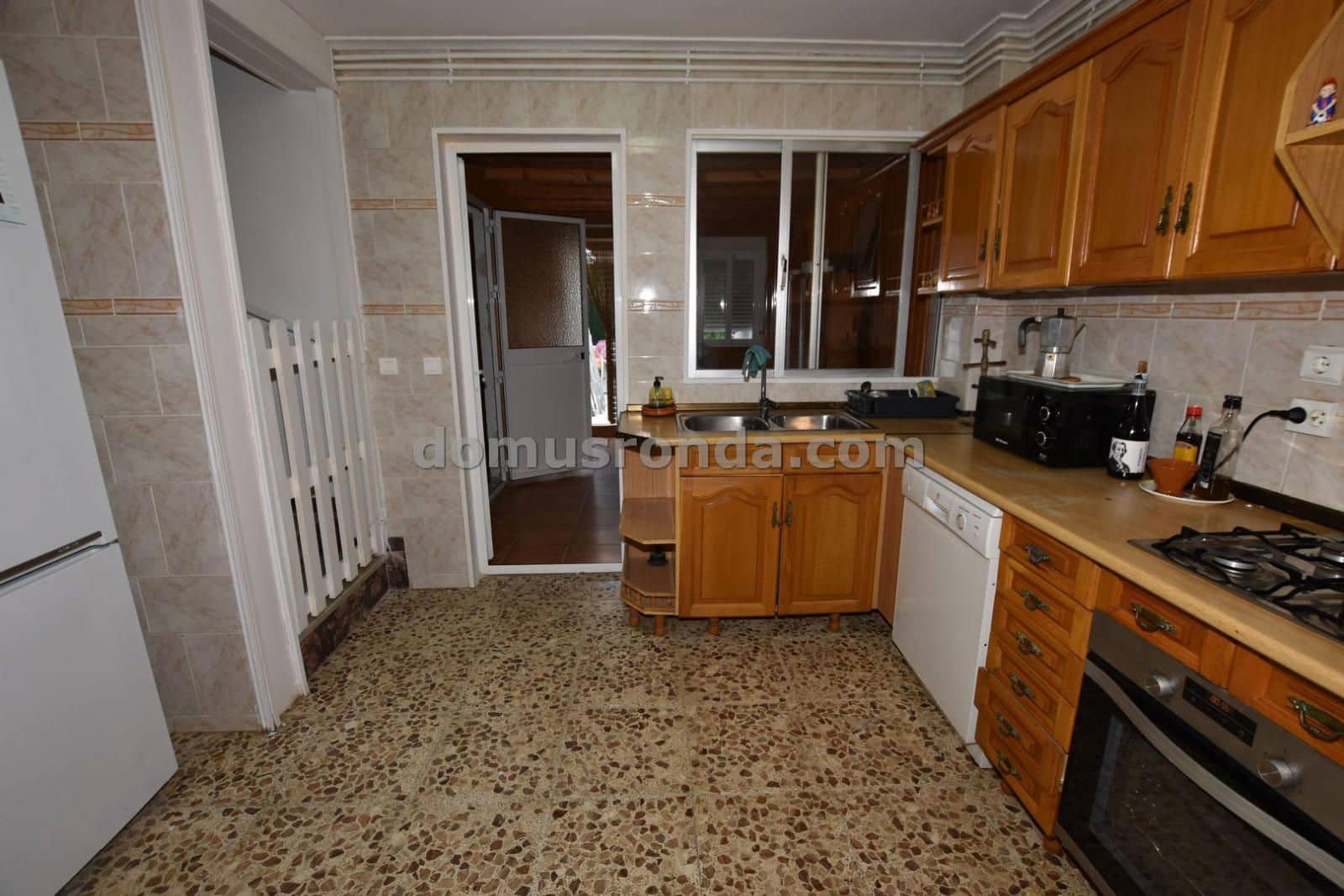 6 sypialnia Willa na sprzedaż w Cuevas del Becerro z garażem - 117 000 € (Ref: 9185973)