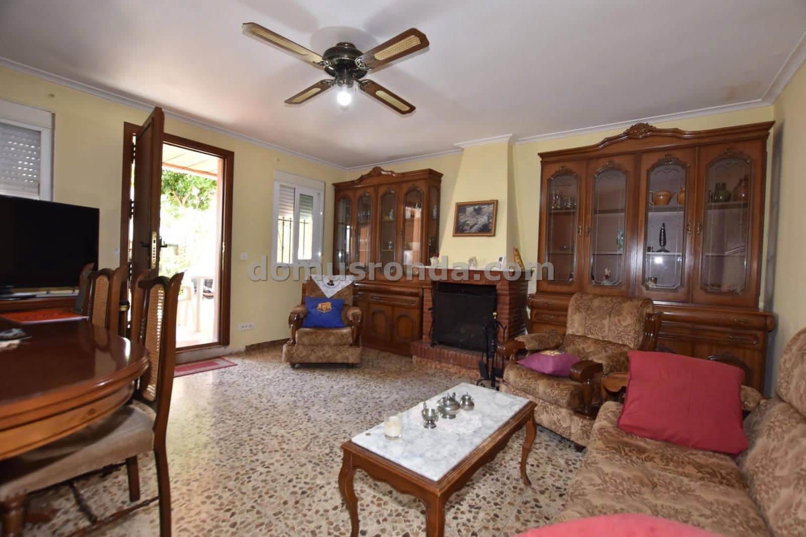 6 sypialnia Willa na sprzedaż w Cuevas del Becerro z garażem - 117 000 € (Ref: 9185973)