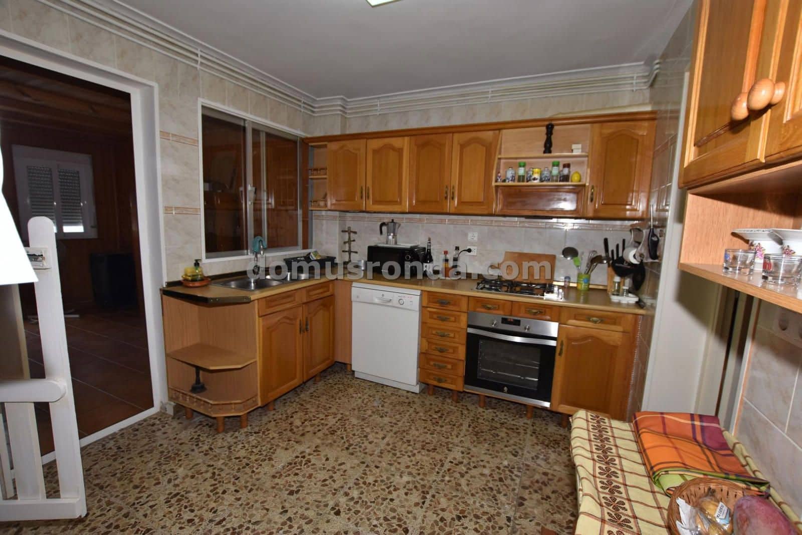 6 sypialnia Willa na sprzedaż w Cuevas del Becerro z garażem - 117 000 € (Ref: 9185973)