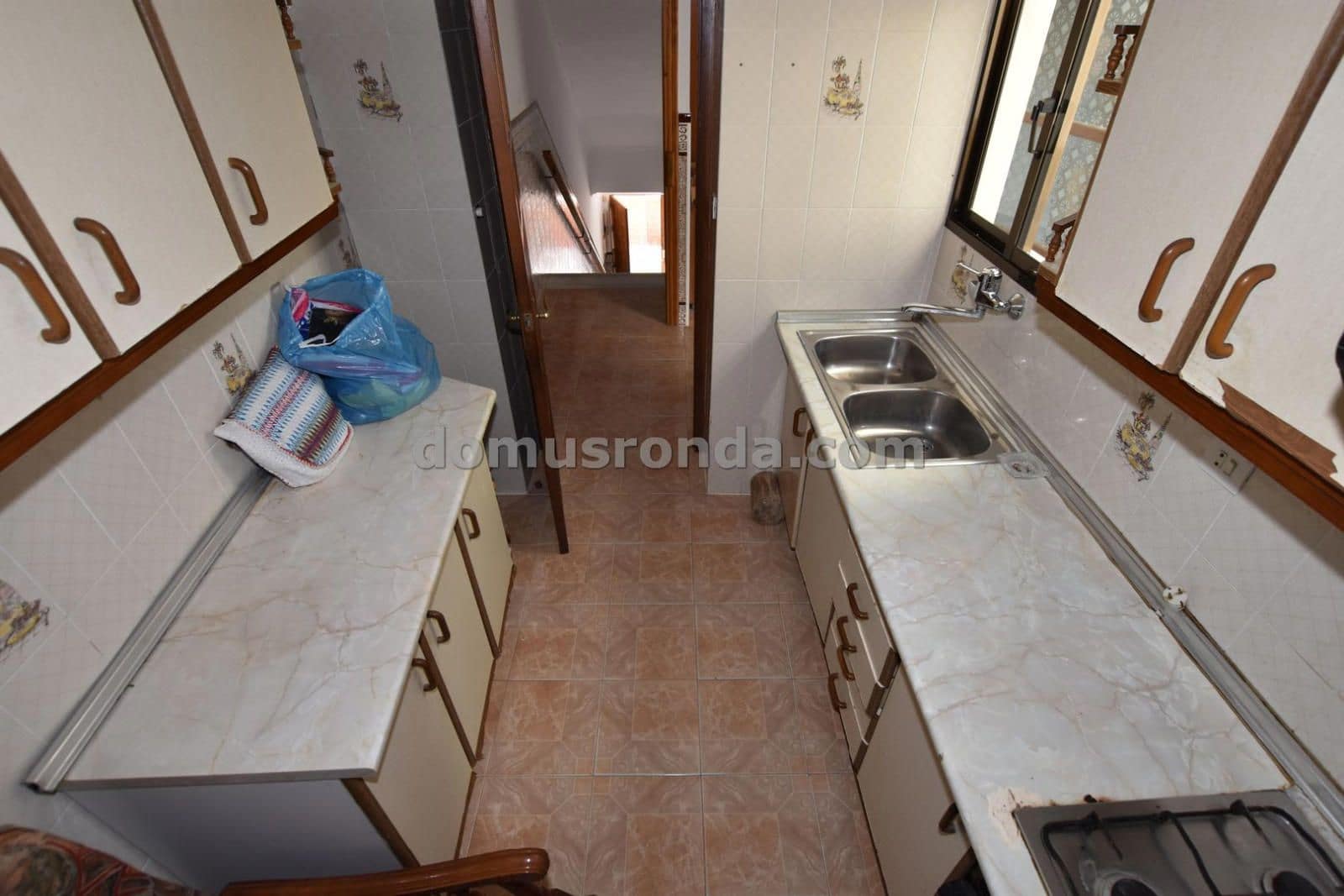 6 bedroom Villa for sale in Cuevas del Becerro - € 80,000 (Ref: 9185974)