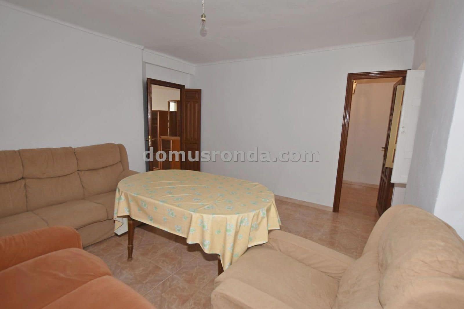 6 bedroom Villa for sale in Cuevas del Becerro - € 80,000 (Ref: 9185974)