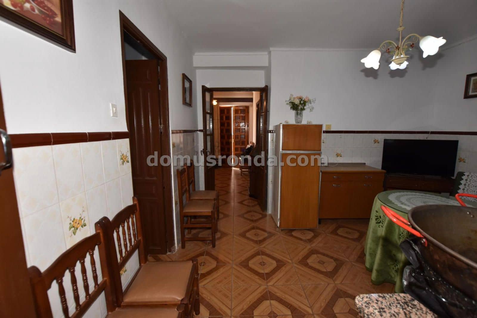 6 bedroom Villa for sale in Cuevas del Becerro - € 80,000 (Ref: 9185974)