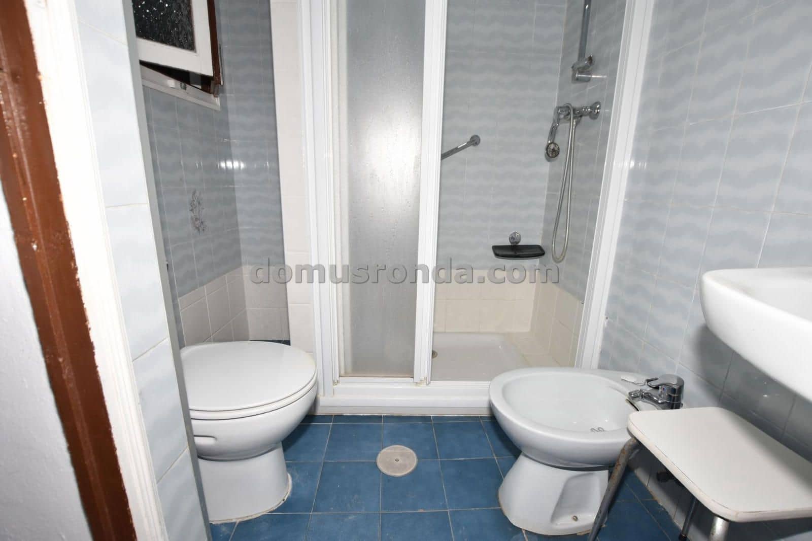 6 bedroom Villa for sale in Cuevas del Becerro - € 80,000 (Ref: 9185974)