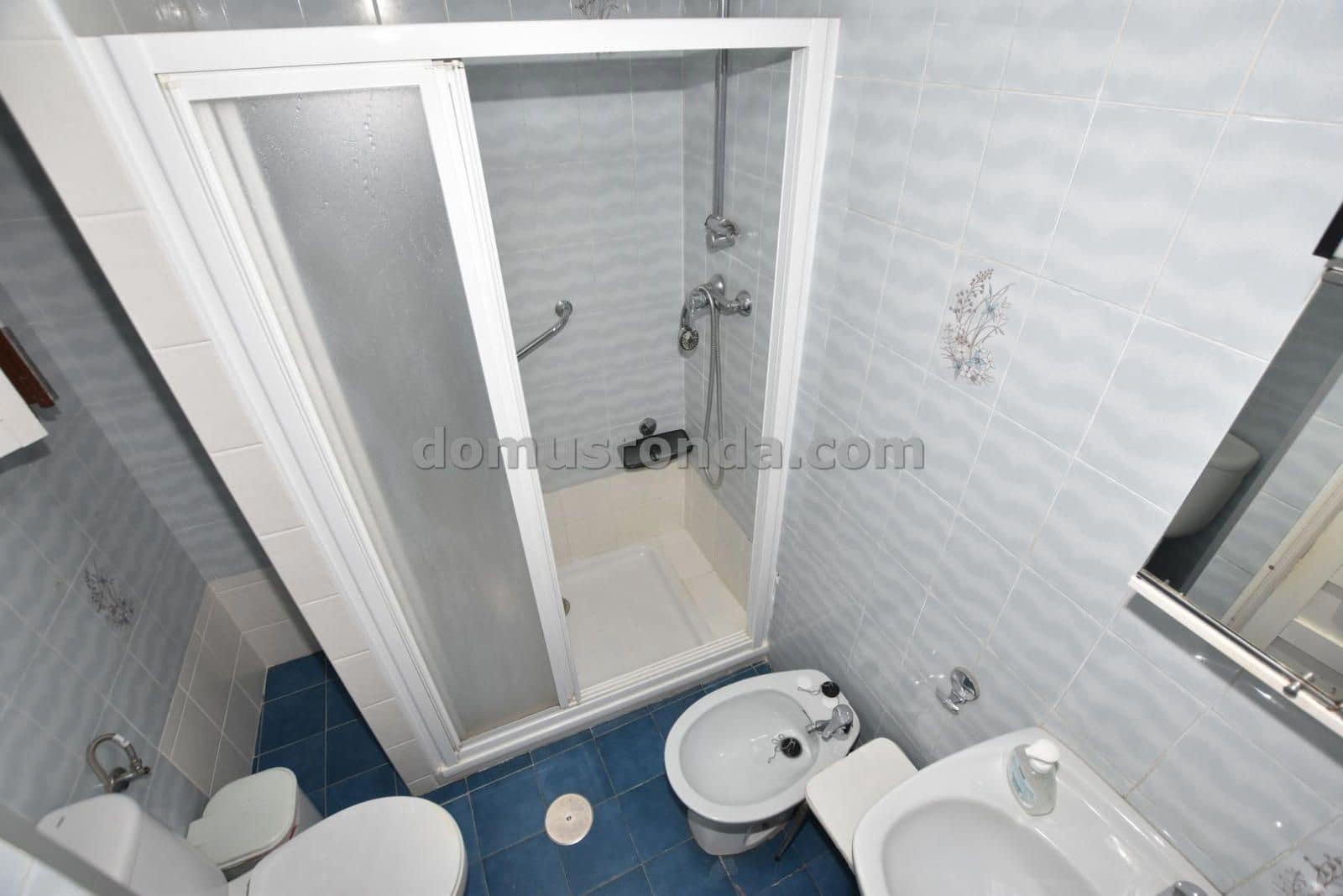 6 bedroom Villa for sale in Cuevas del Becerro - € 80,000 (Ref: 9185974)
