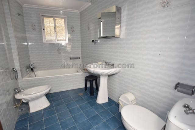 6 quarto Moradia para venda em Cuevas del Becerro - 80 000 € (Ref: 9185974)