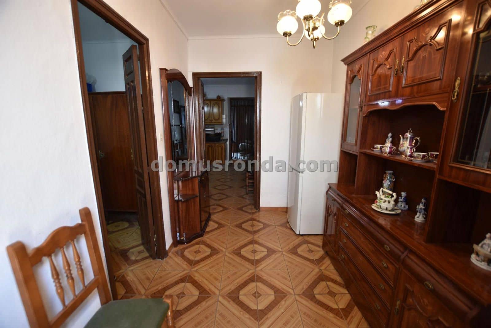 6 bedroom Villa for sale in Cuevas del Becerro - € 80,000 (Ref: 9185974)