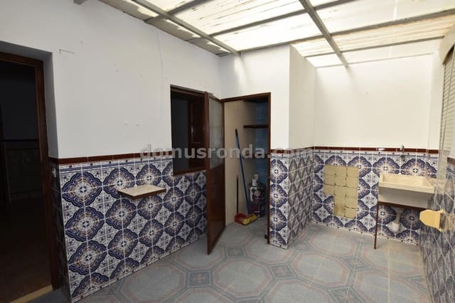 6 quarto Moradia para venda em Cuevas del Becerro - 80 000 € (Ref: 9185974)