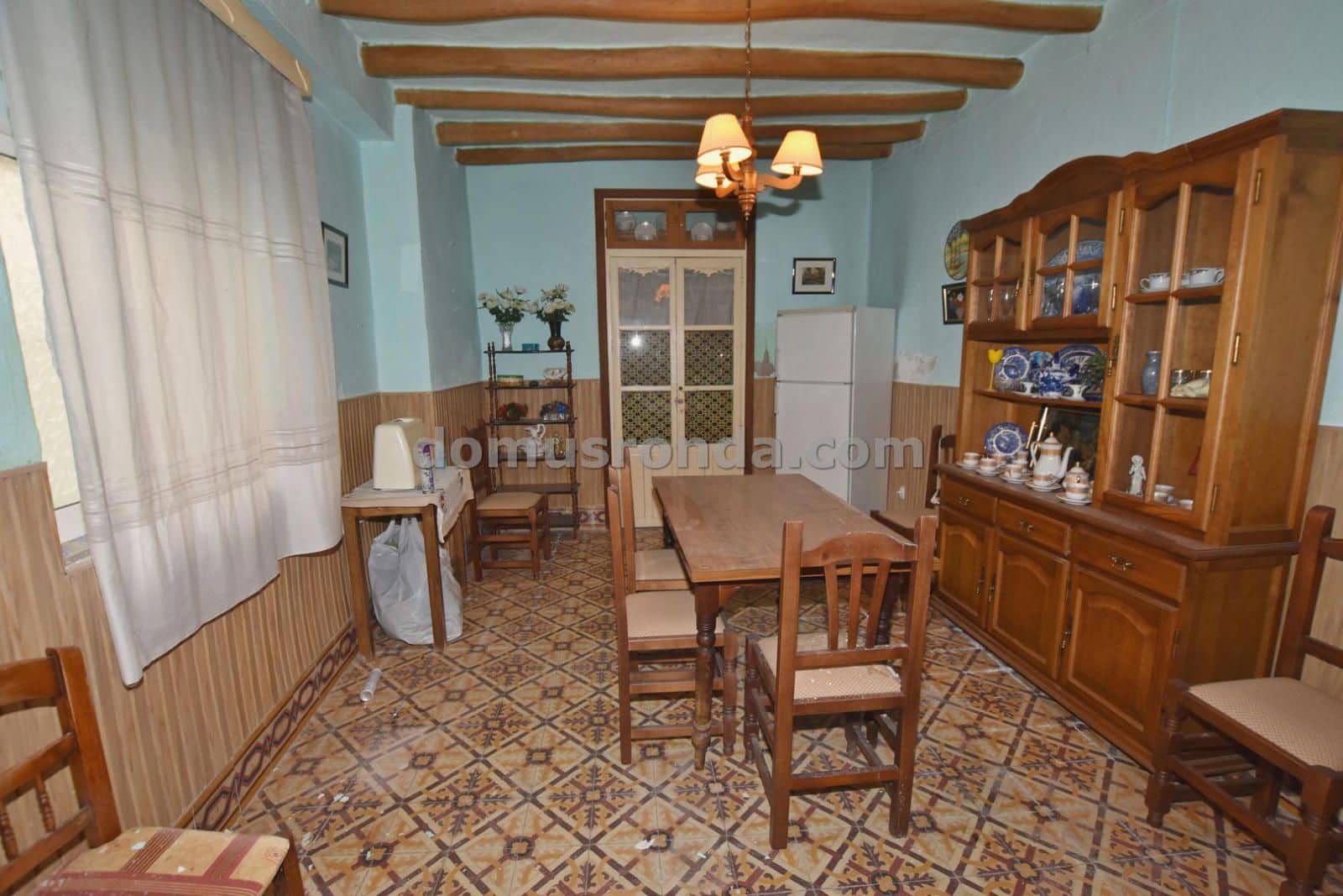 9 soveværelse Villa til salg i Cuevas del Becerro med garage - € 150.000 (Ref: 9191376)