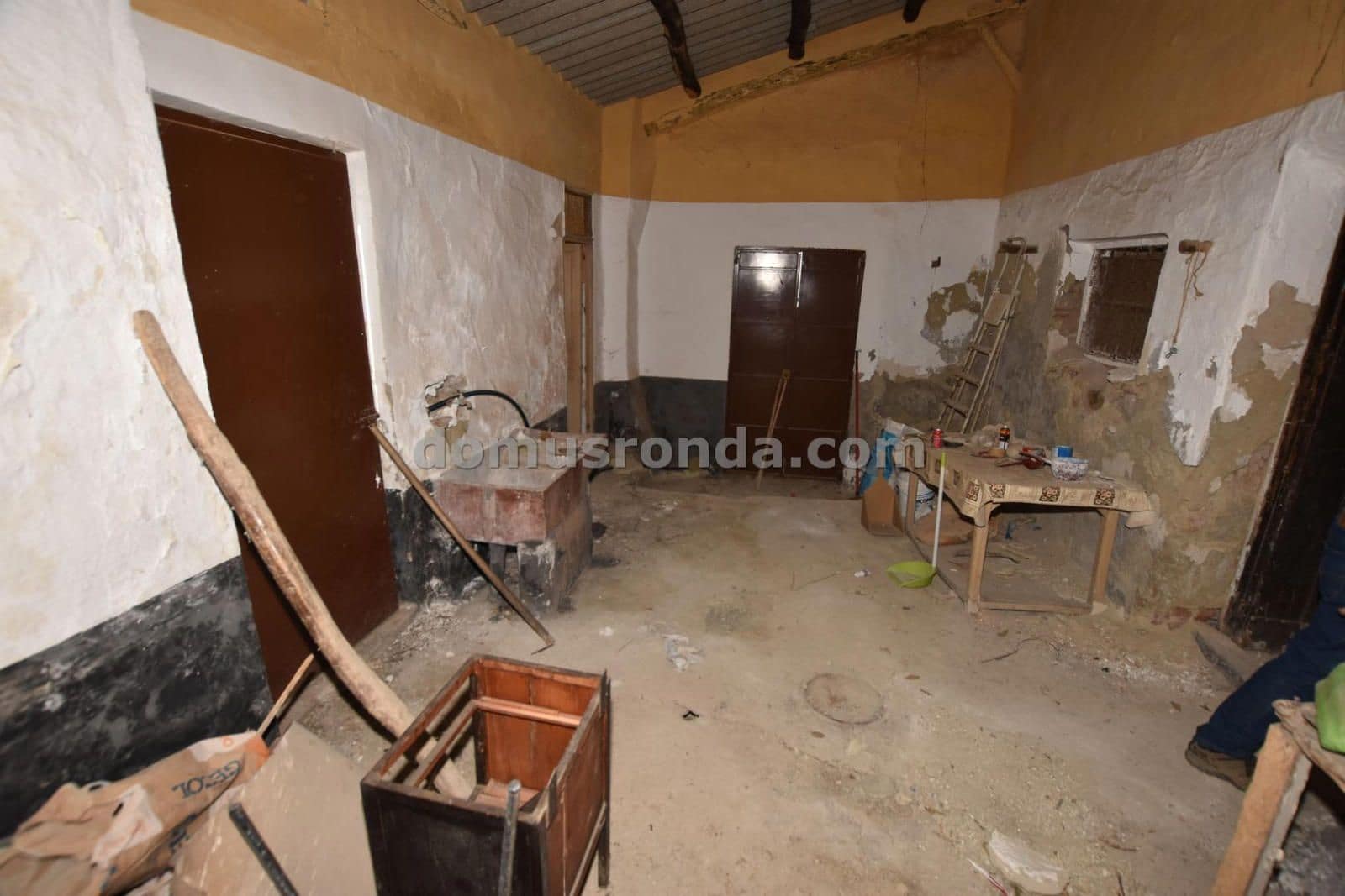 9 soveværelse Villa til salg i Cuevas del Becerro med garage - € 150.000 (Ref: 9191376)