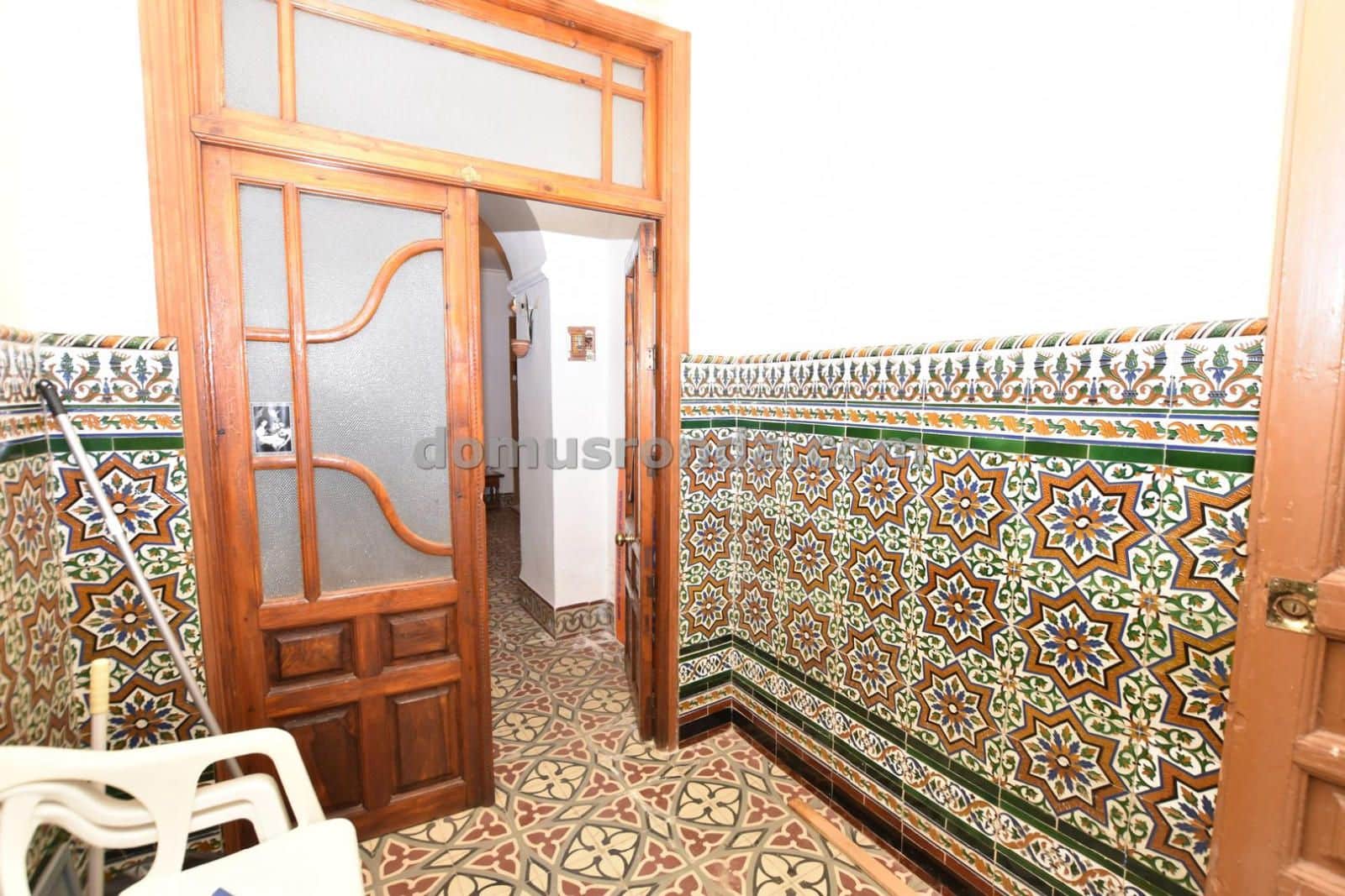 9 soveværelse Villa til salg i Cuevas del Becerro med garage - € 150.000 (Ref: 9191376)