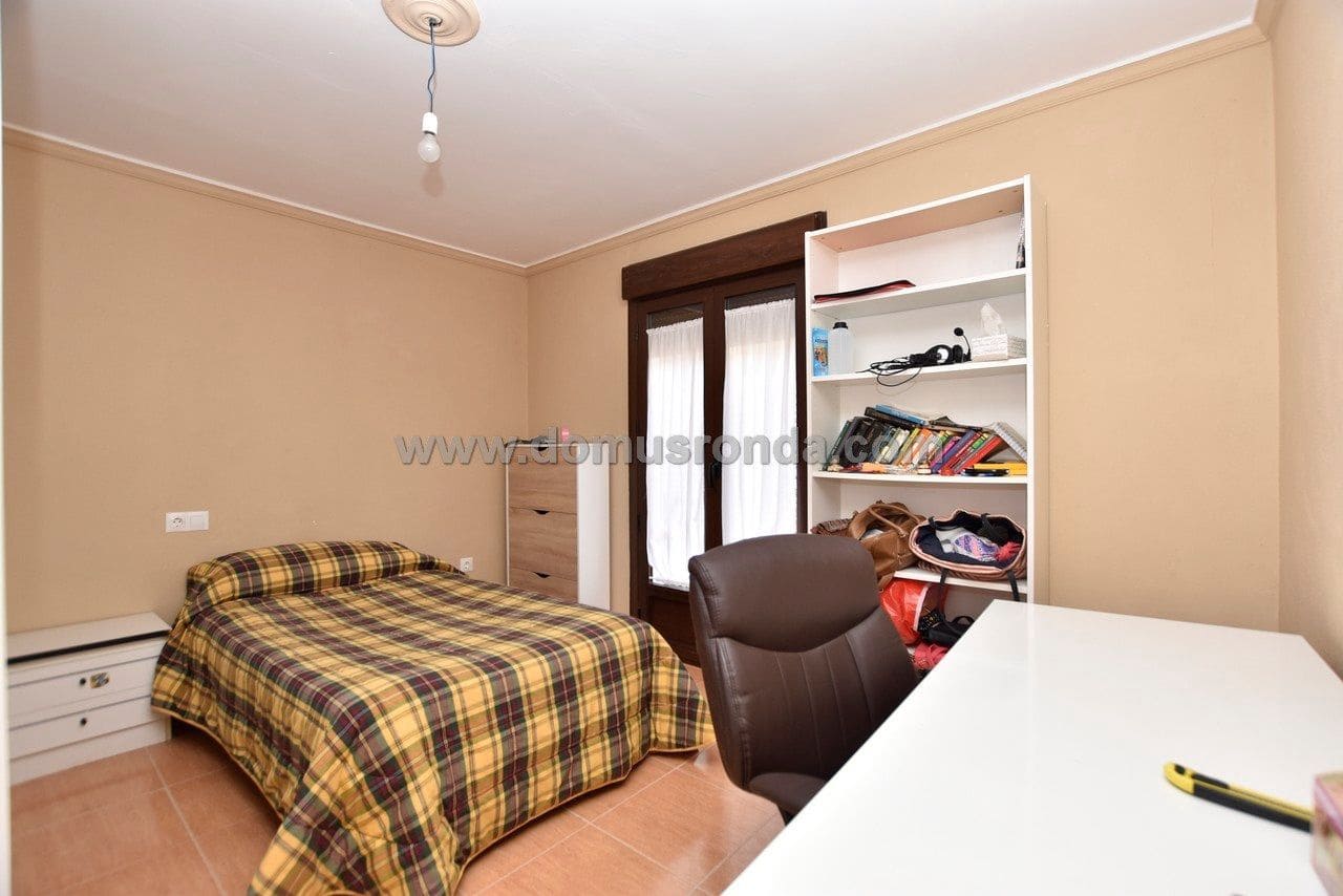 3 bedroom Villa for sale in Ronda - € 120,000 (Ref: 9239301)