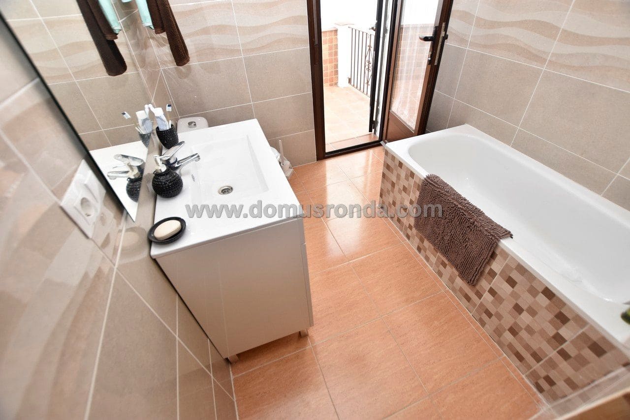 3 bedroom Villa for sale in Ronda - € 120,000 (Ref: 9239301)