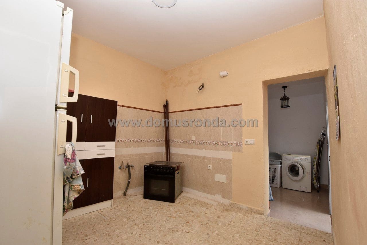 3 bedroom Villa for sale in Ronda - € 120,000 (Ref: 9239301)