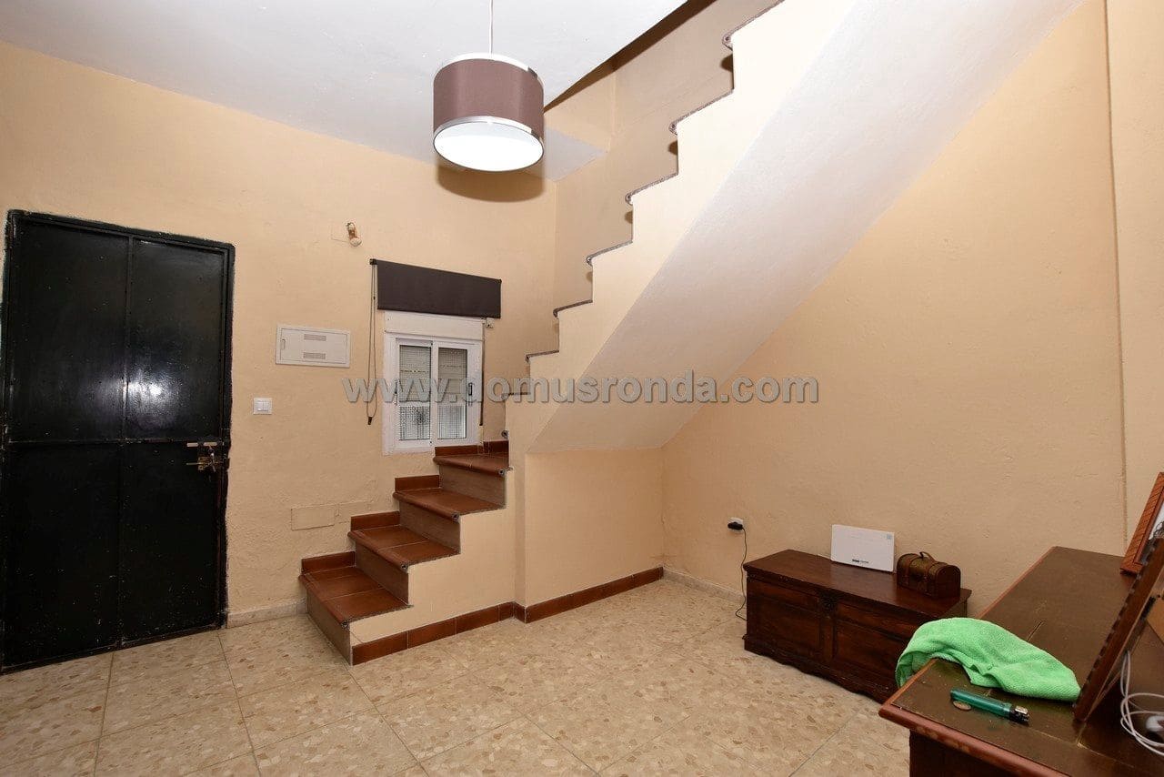 3 bedroom Villa for sale in Ronda - € 120,000 (Ref: 9239301)