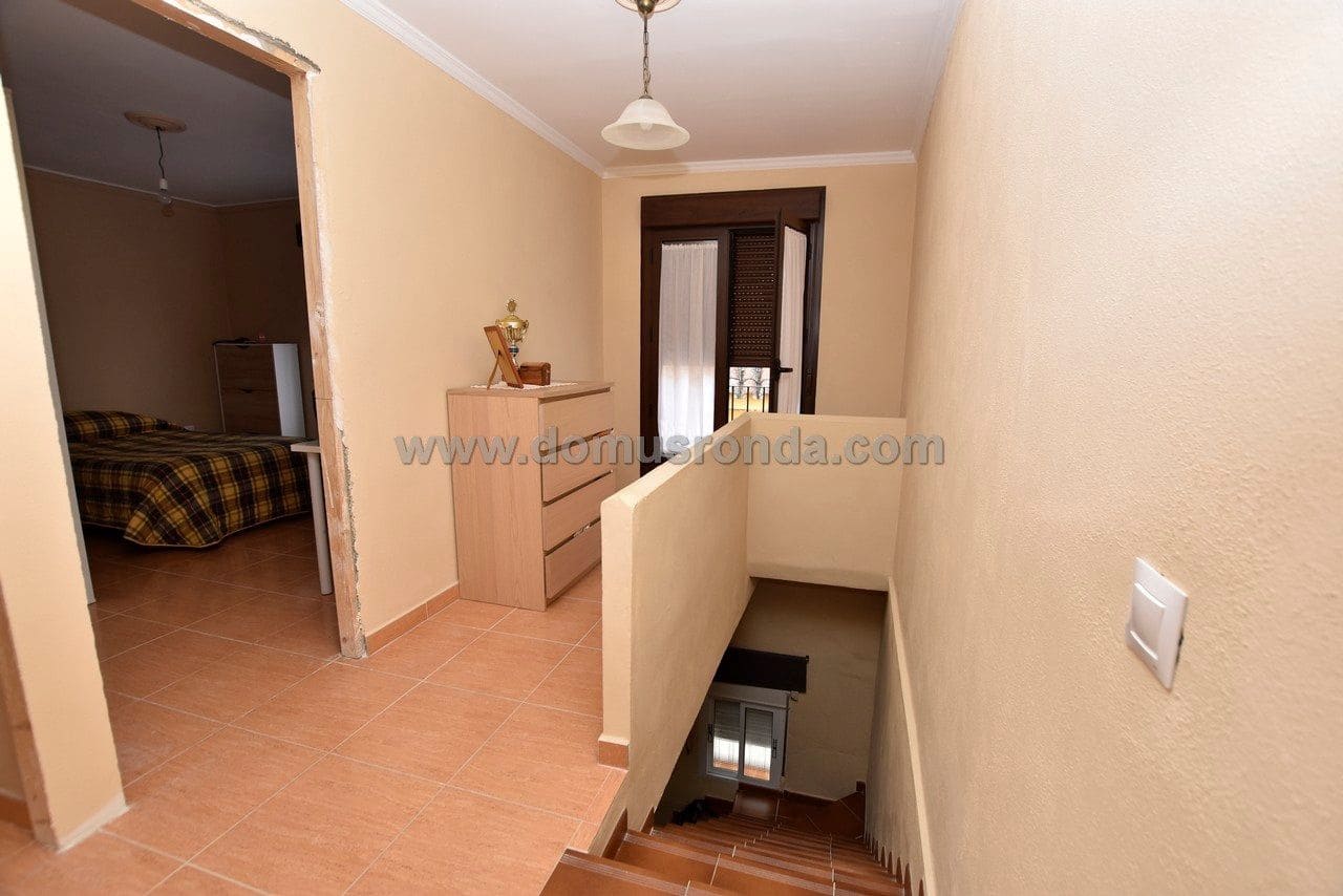 3 bedroom Villa for sale in Ronda - € 120,000 (Ref: 9239301)