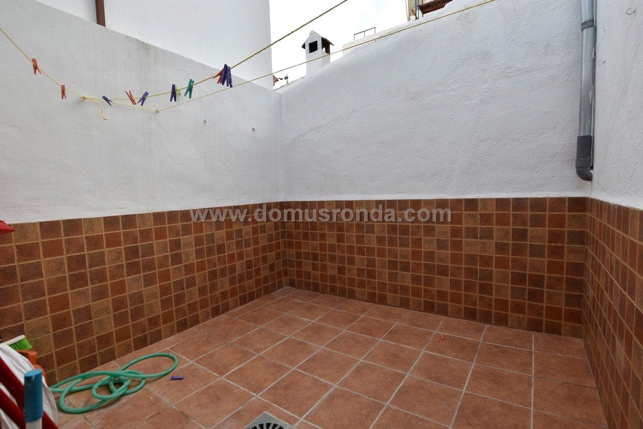 3 bedroom Villa for sale in Ronda - € 120,000 (Ref: 9239301)