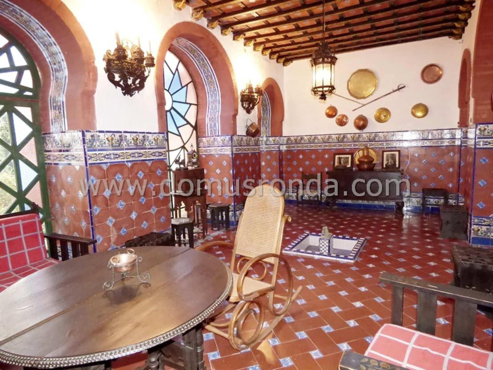 8 sypialnia Willa na sprzedaż w Ronda z basenem garażem - 2 000 000 € (Ref: 9279839)