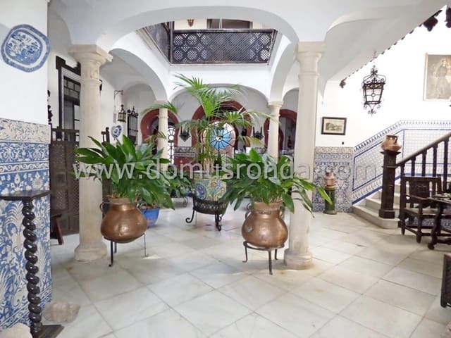 8 soverom Villa til salgs i Ronda med svømmebasseng garasje - € 2 000 000 (Ref: 9279839)