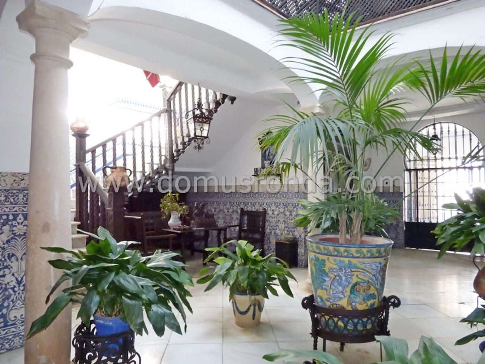 8 sypialnia Willa na sprzedaż w Ronda z basenem garażem - 2 000 000 € (Ref: 9279839)