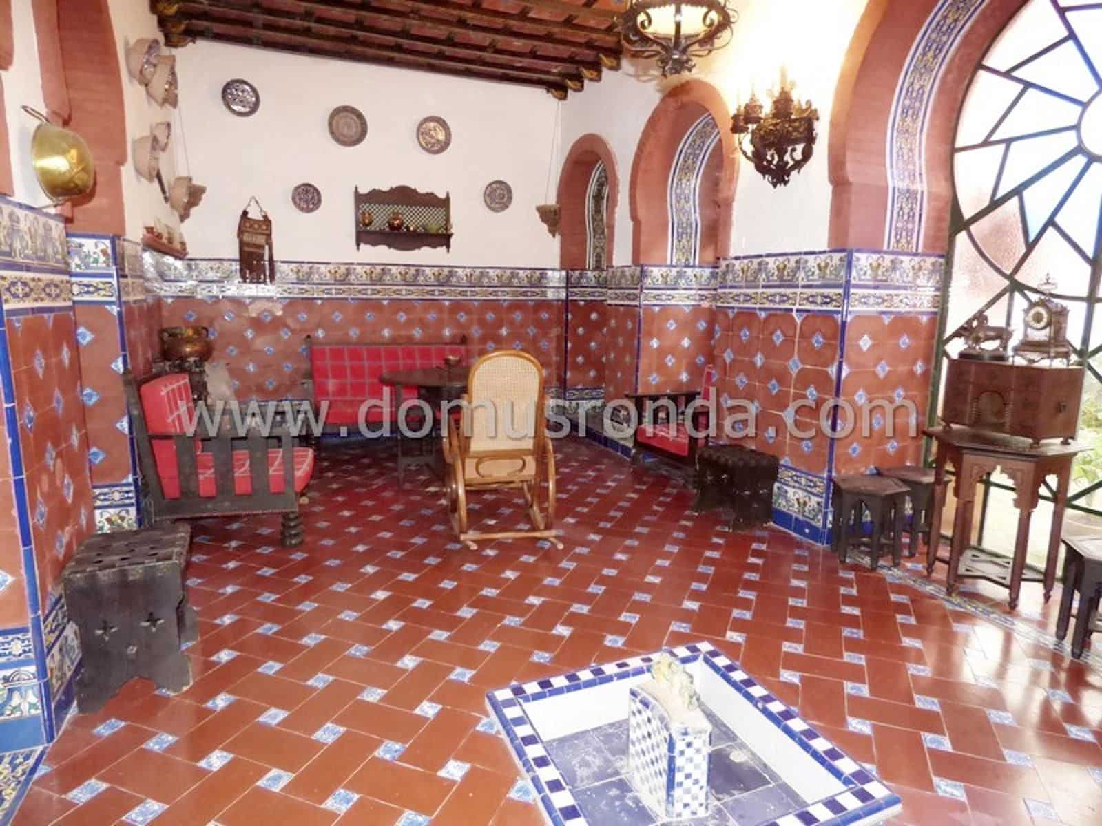 8 sypialnia Willa na sprzedaż w Ronda z basenem garażem - 2 000 000 € (Ref: 9279839)