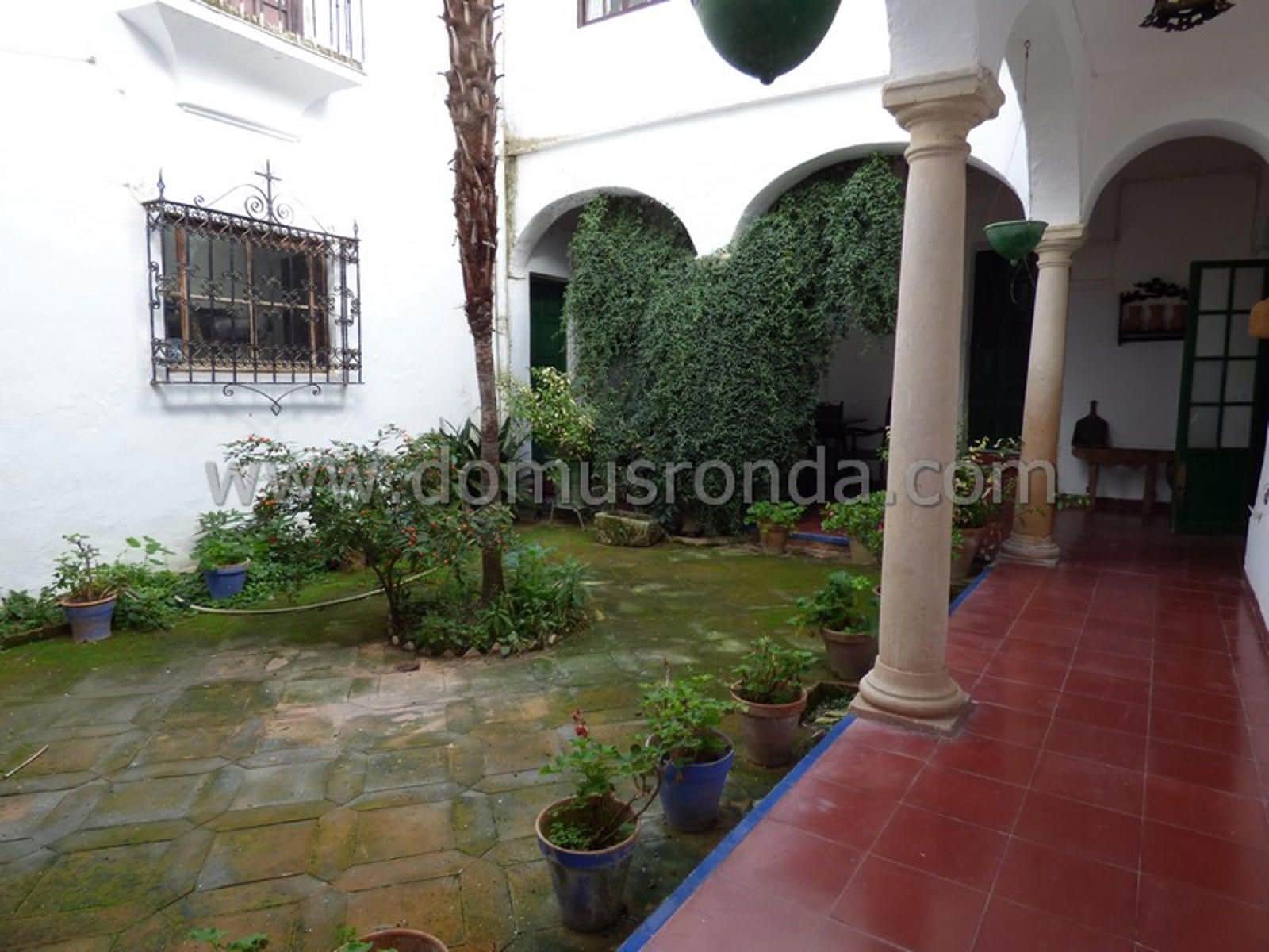 8 sypialnia Willa na sprzedaż w Ronda z basenem garażem - 2 000 000 € (Ref: 9279839)