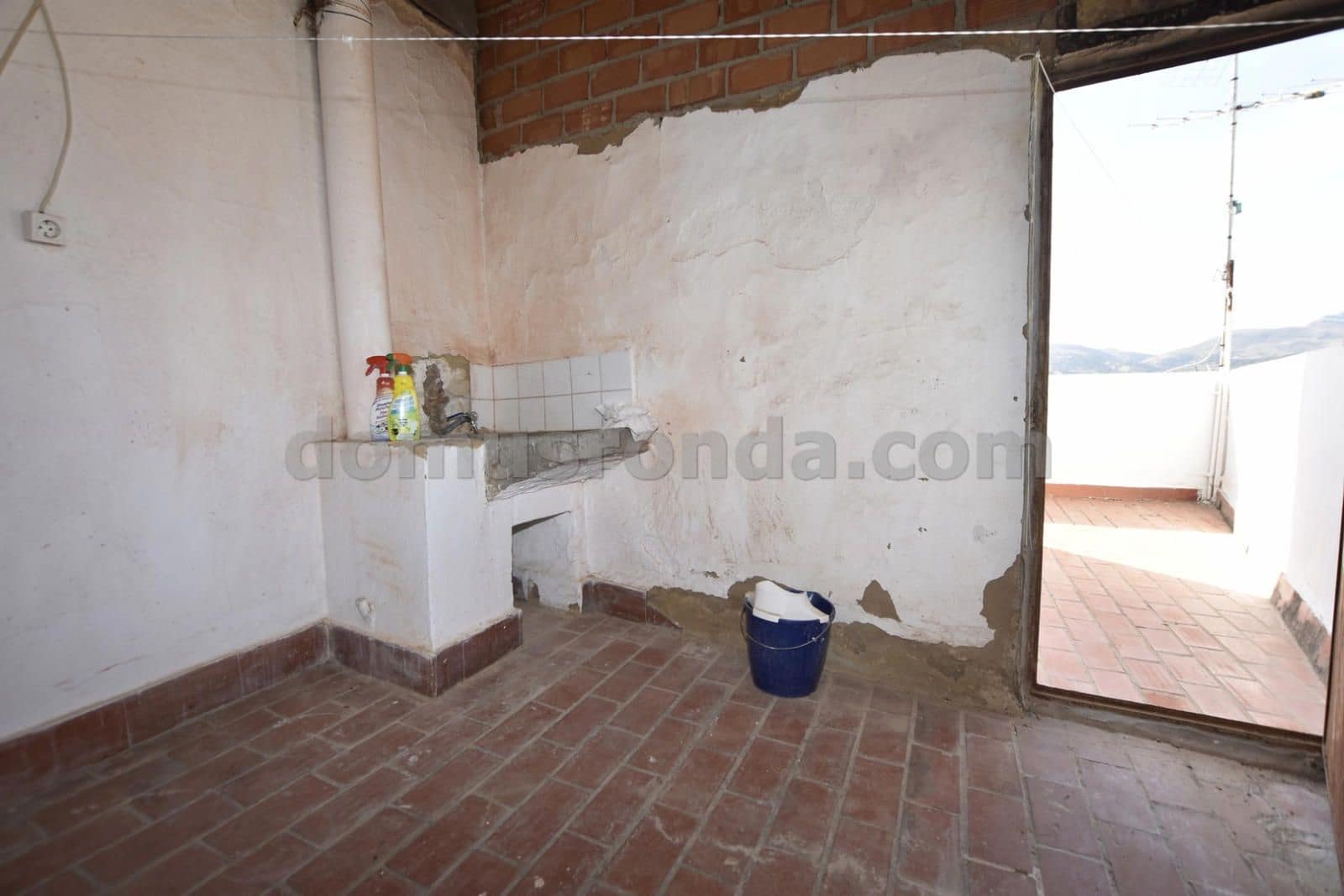 3 bedroom Villa for sale in Ronda - € 179,000 (Ref: 9315196)