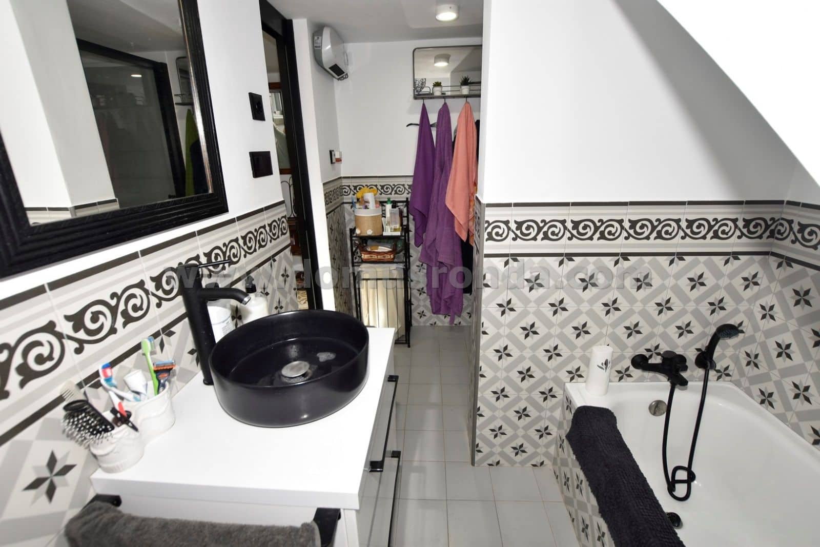 3 slaapkamer Villa te koop in Ronda met garage - € 285.000 (Ref: 9325207)