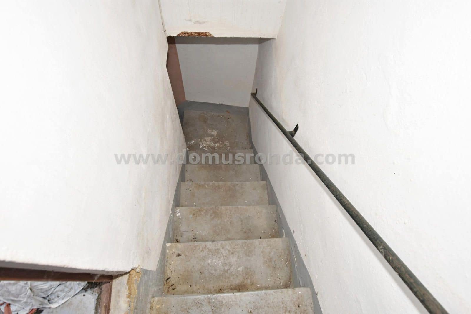 2 bedroom Villa for sale in Arriate - € 89,500 (Ref: 9353918)