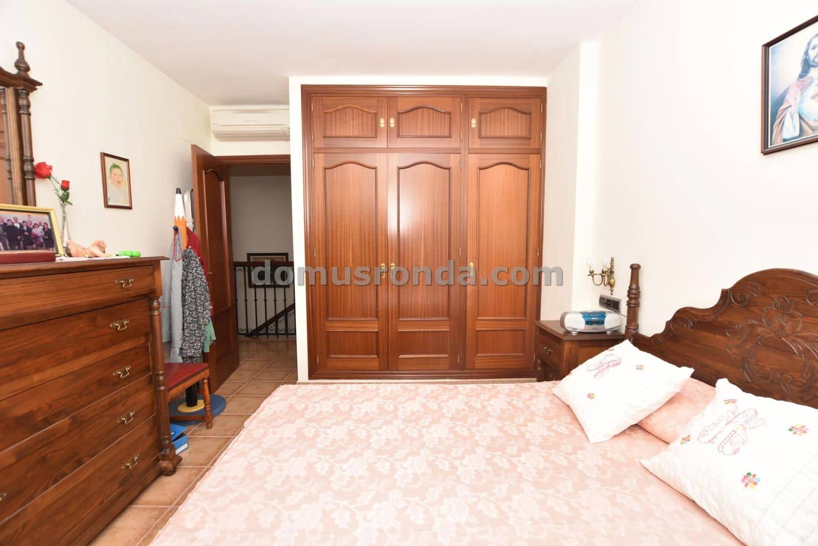 3 bedroom Villa for sale in Ronda - € 320,000 (Ref: 9383200)