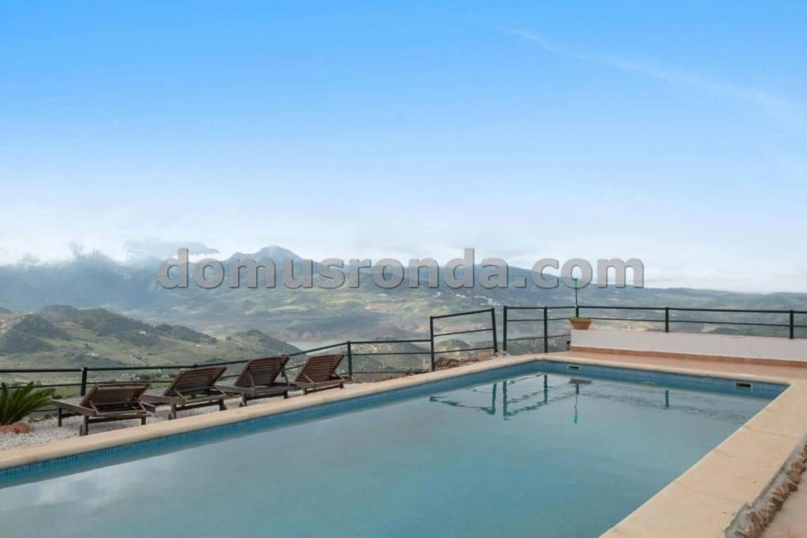 4 slaapkamer Villa te koop in El Gastor met zwembad garage - € 430.000 (Ref: 9386521)