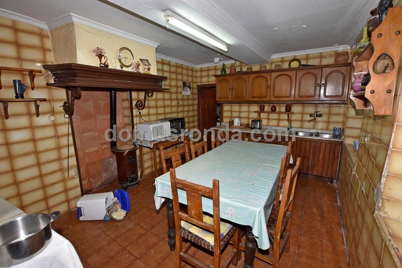 10 slaapkamer Villa te koop in Arriate met zwembad - € 495.000 (Ref: 9394241)